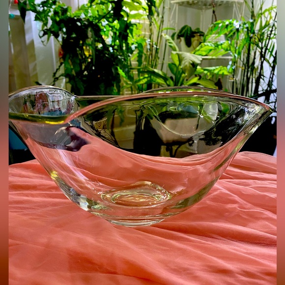 SCALLOPED EDGE SERVING DISH - Picture 1 of 5